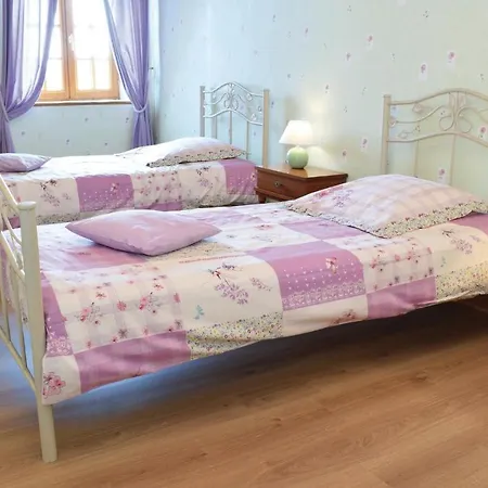3 Bedroom Lovely In Canchy (Calvados)