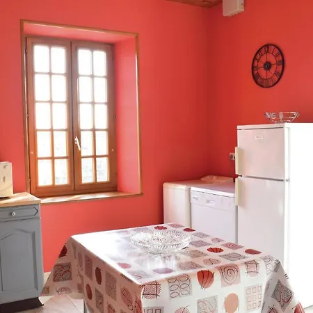 In Canchy With Kitchen * Canchy (Calvados)